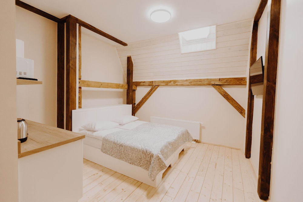 HOTEL10