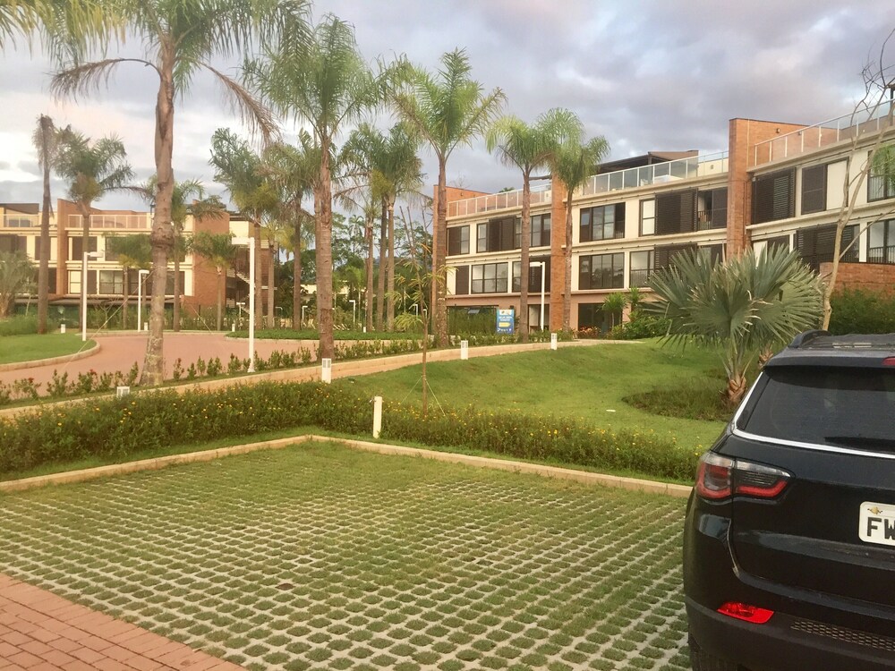 Garden Apartment - Ilha Verde Condominium