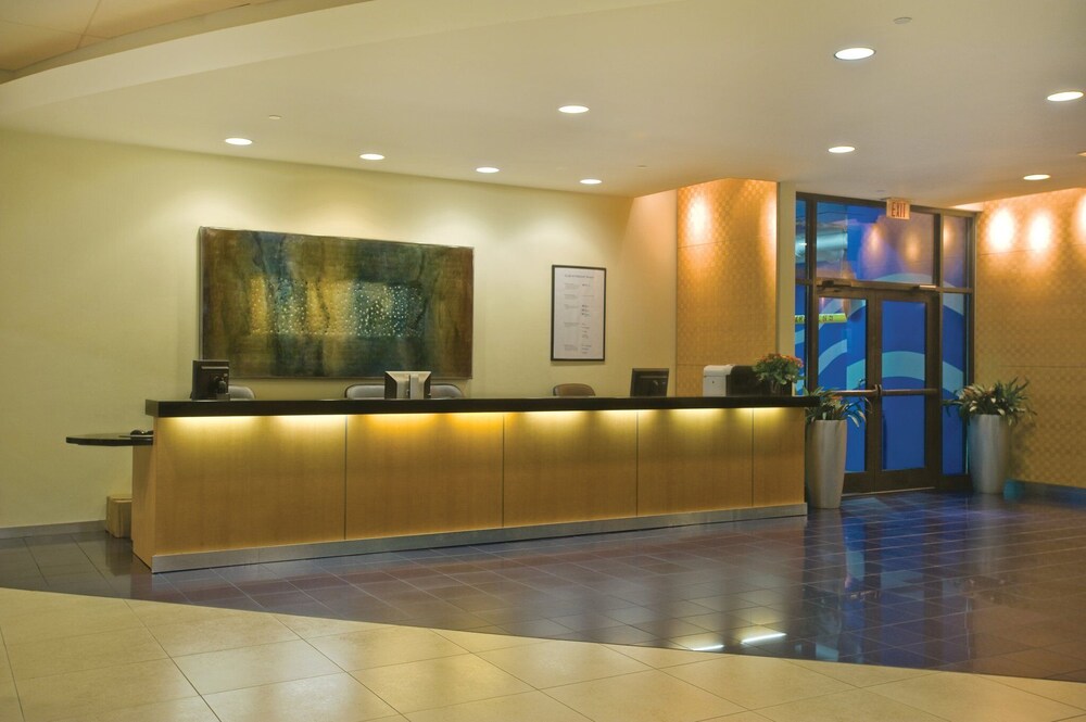 1BR Family-friendly Resort a Block from the Boardwalk w Indoor Pool