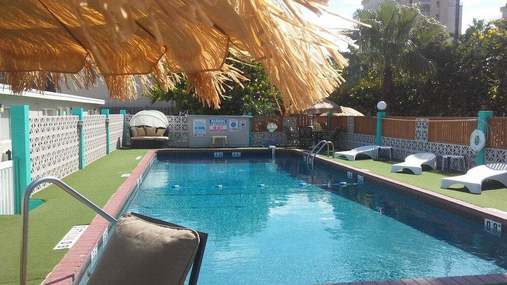 Condo 1/2 Block to the Beach @ South Beach Inn Boutique Beach Motel 