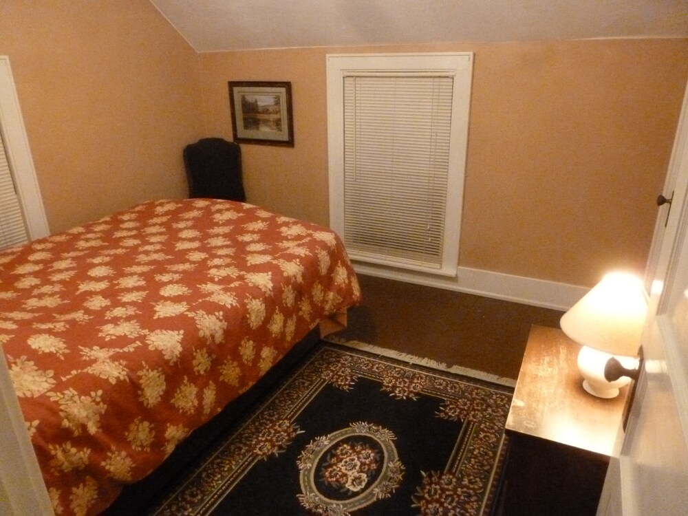 4br Wonderful Farm Home for vacationing, reunions, biking, hunting, fishing