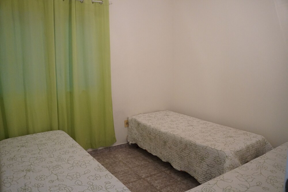 Comfort in Guarapari. Apartment w / living room, 2 bedrooms, next conn. beach (wifi intern)