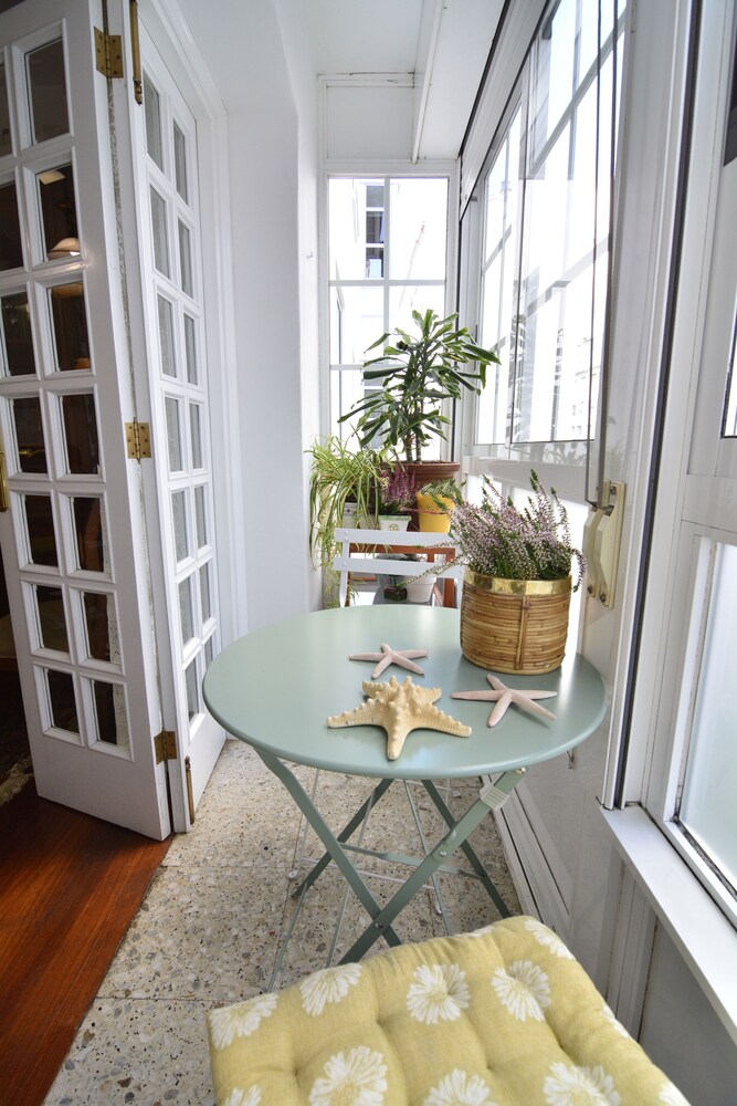 Cozy & bright apartment in Old Town