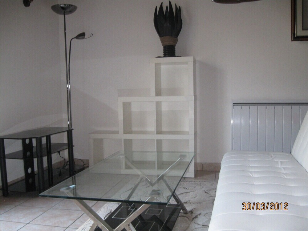 HOLIDAY RENTAL GROUND FLOOR APARTMENT