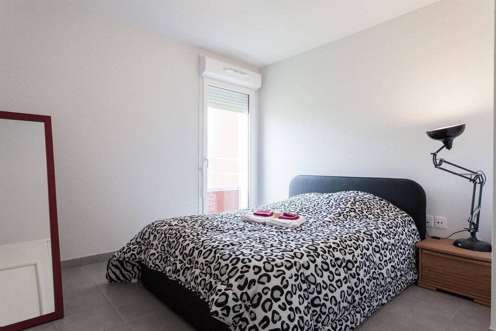 Bright and recent apartment 30 kms from Bordeaux