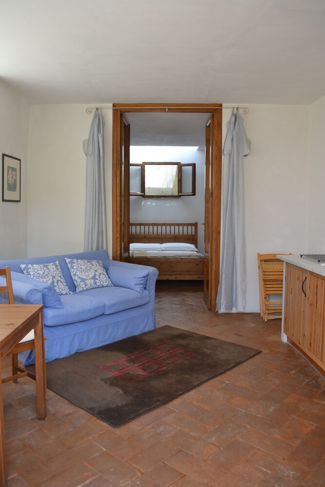 Piccolo (1 Bedroom, Sleeps 2+2)