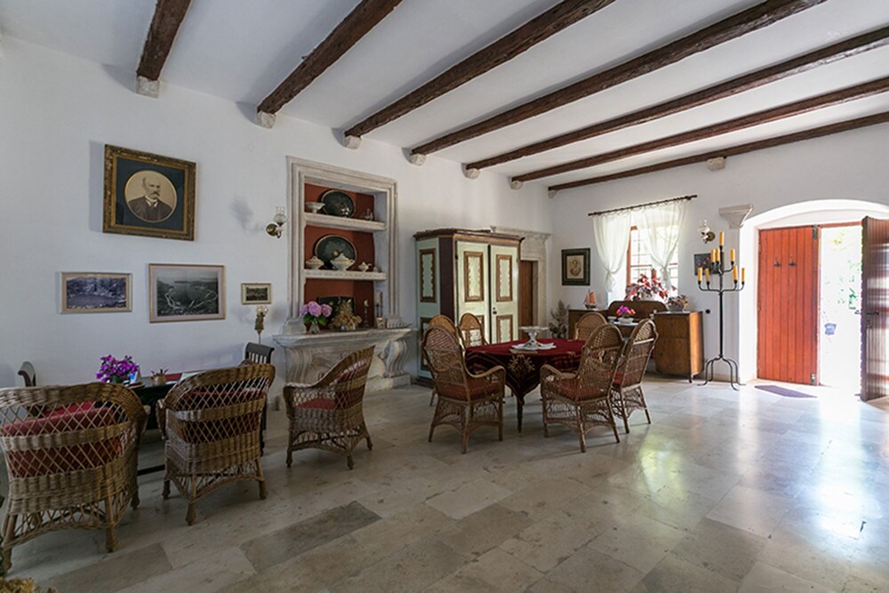 7 rooms inSee front Castle from XVIcentury