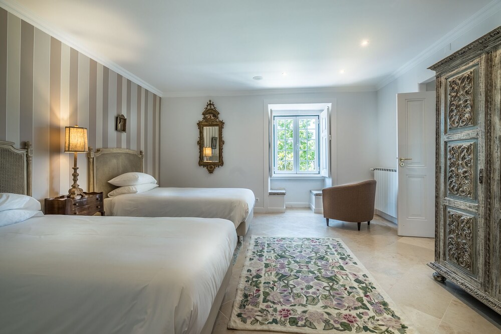 Luxury Cottage & Suites in Sintra