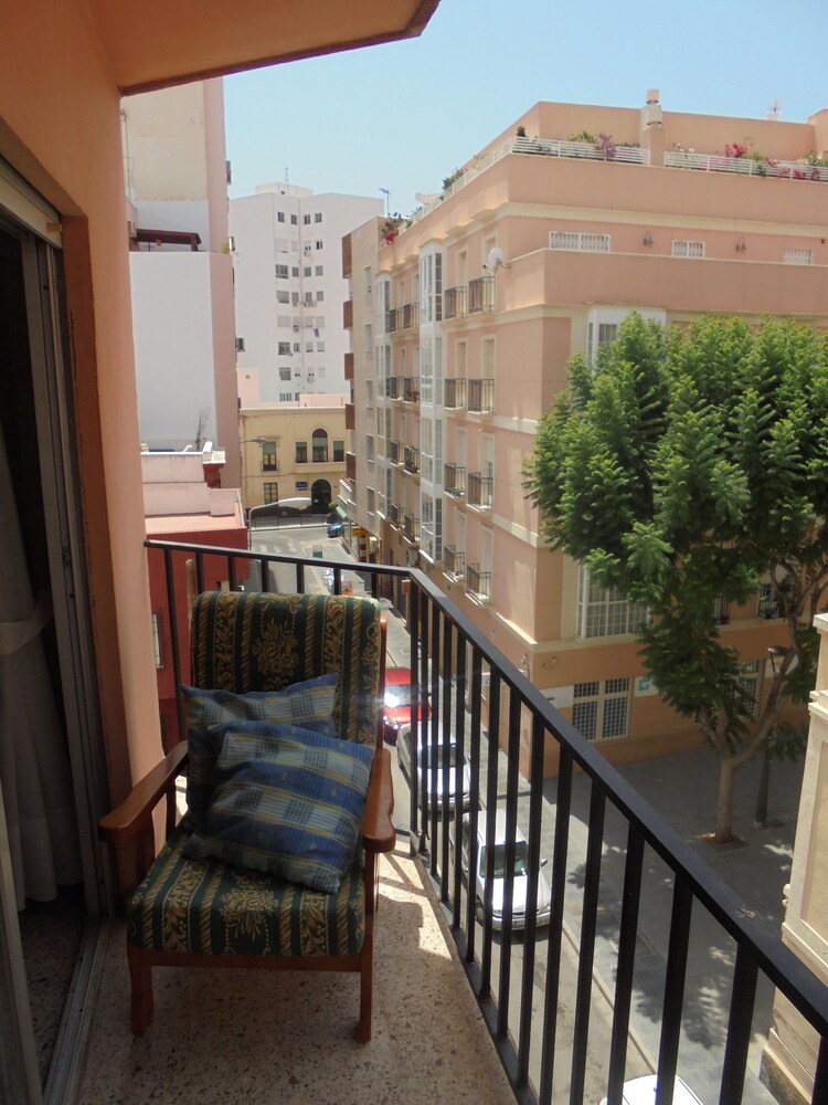 Exterior flat in the center of Almería