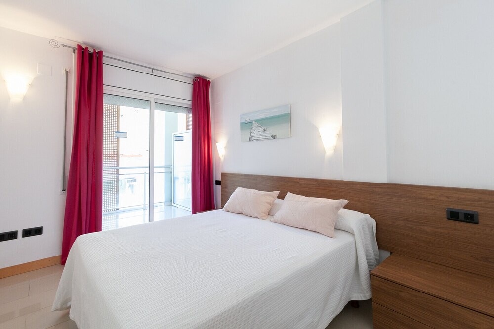 Family apartment just a few steps from the beach · UHC SOL I MAR 297