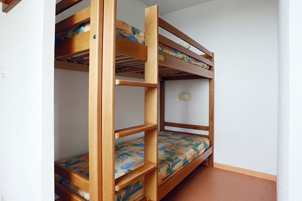 100m from resort center, 1st floor, balcony, tv, ski locker, 23m², Peyragudes