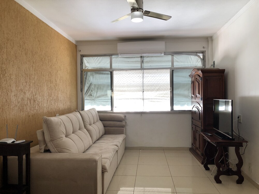 Ap1103: Ample 2qts, suite, garage, renovated, porcelanato, electrod. new: PertoTudo