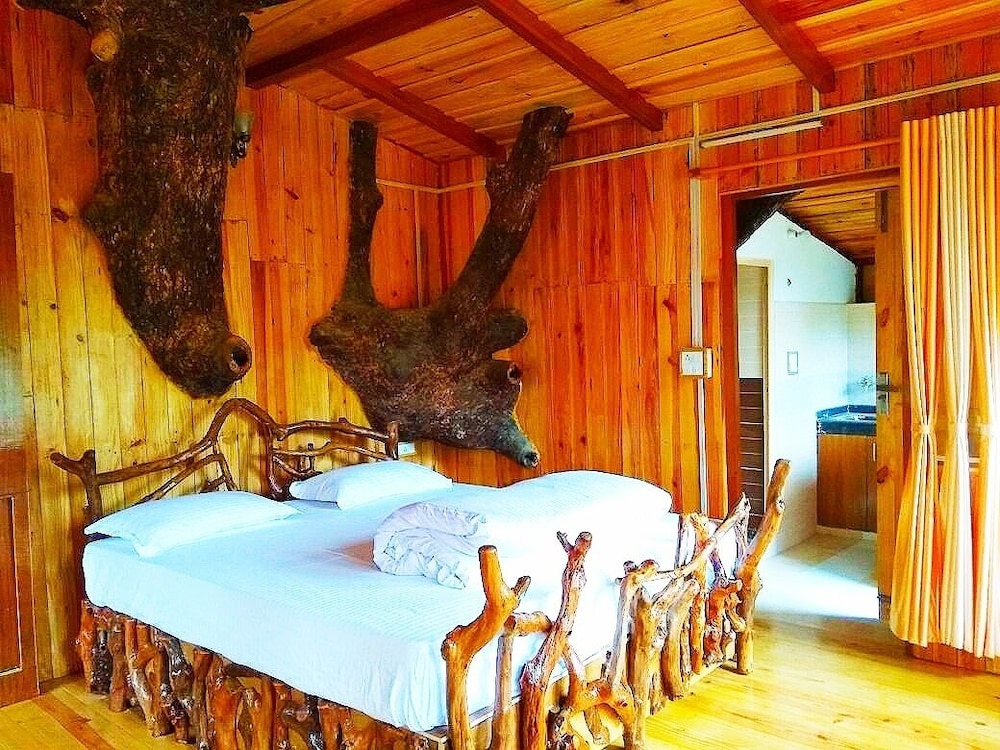 Tree House on Oak Tree  at Silent Valley Alchauna Along River Kalsa