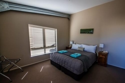 Your Central Otago Rail Trail Oasis