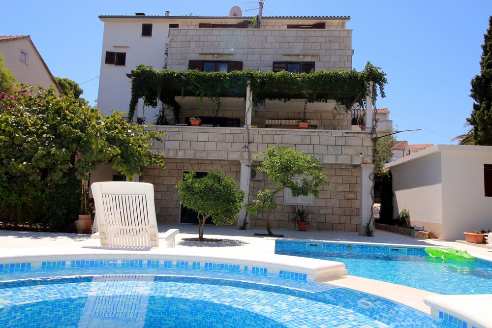 Apartments Renipol