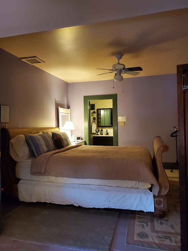 Room 3 - Melodys Place Lodging;  Private Room Entrance and Bath; 420 Friendly.