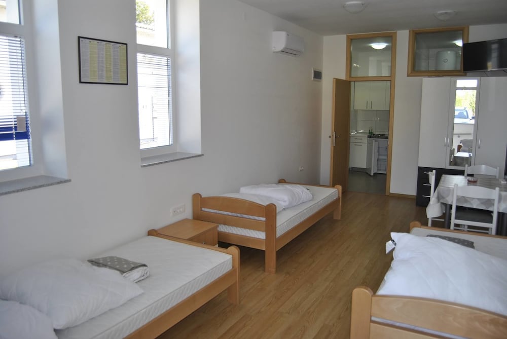 Rooms Prislin