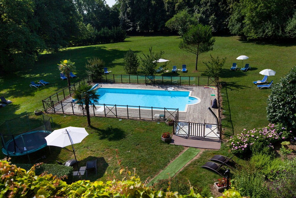 Hostellerie Château de la Barge,(Relais du Silence)