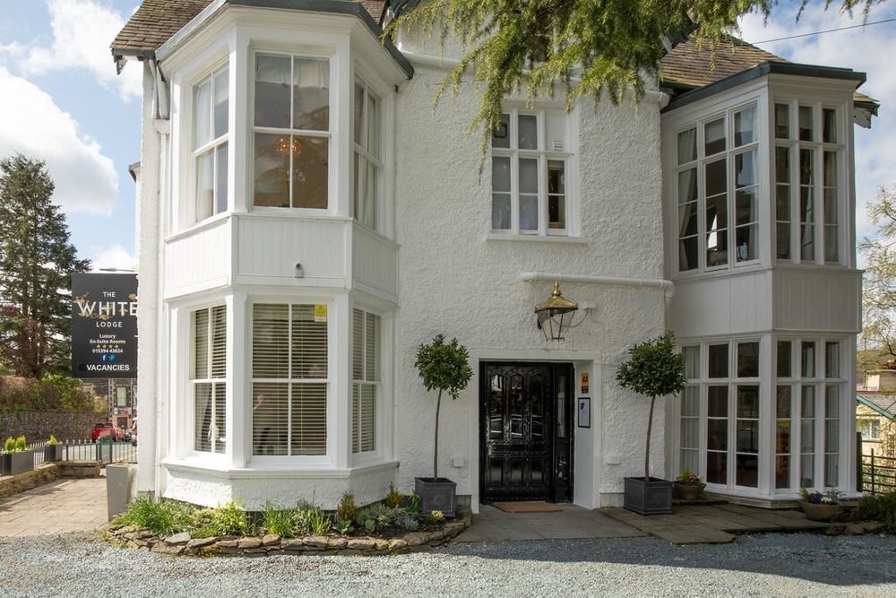 White Lodge Hotel