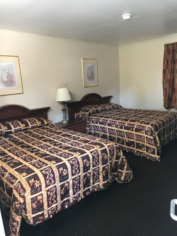 Pennswoods Inn