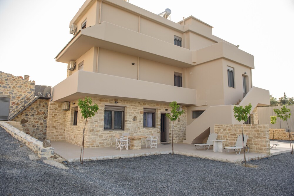 Apartment Mythos & Myrto
