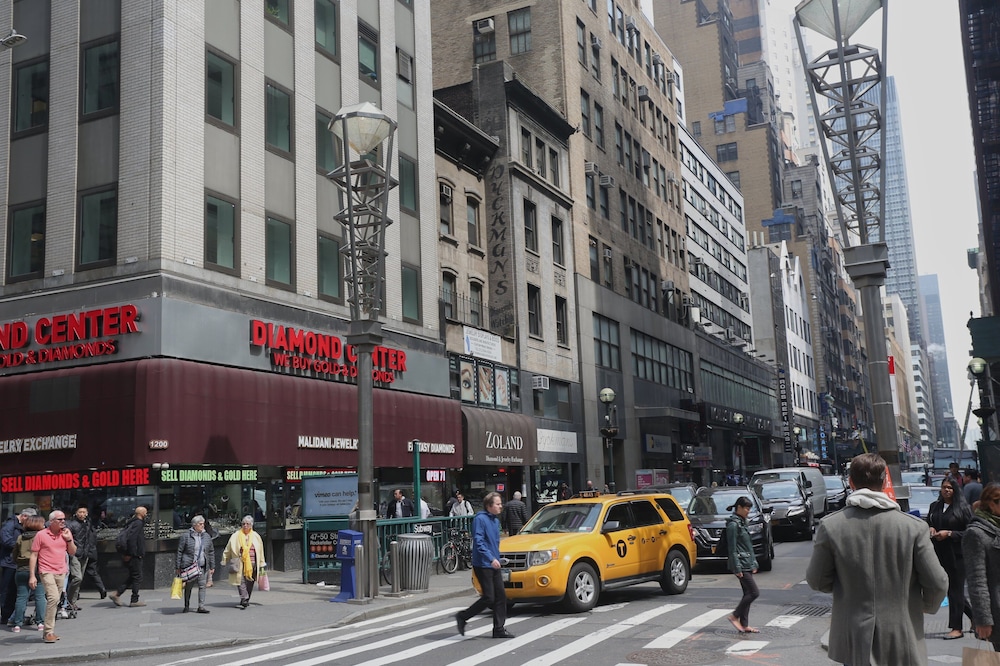 Dom-Nyc