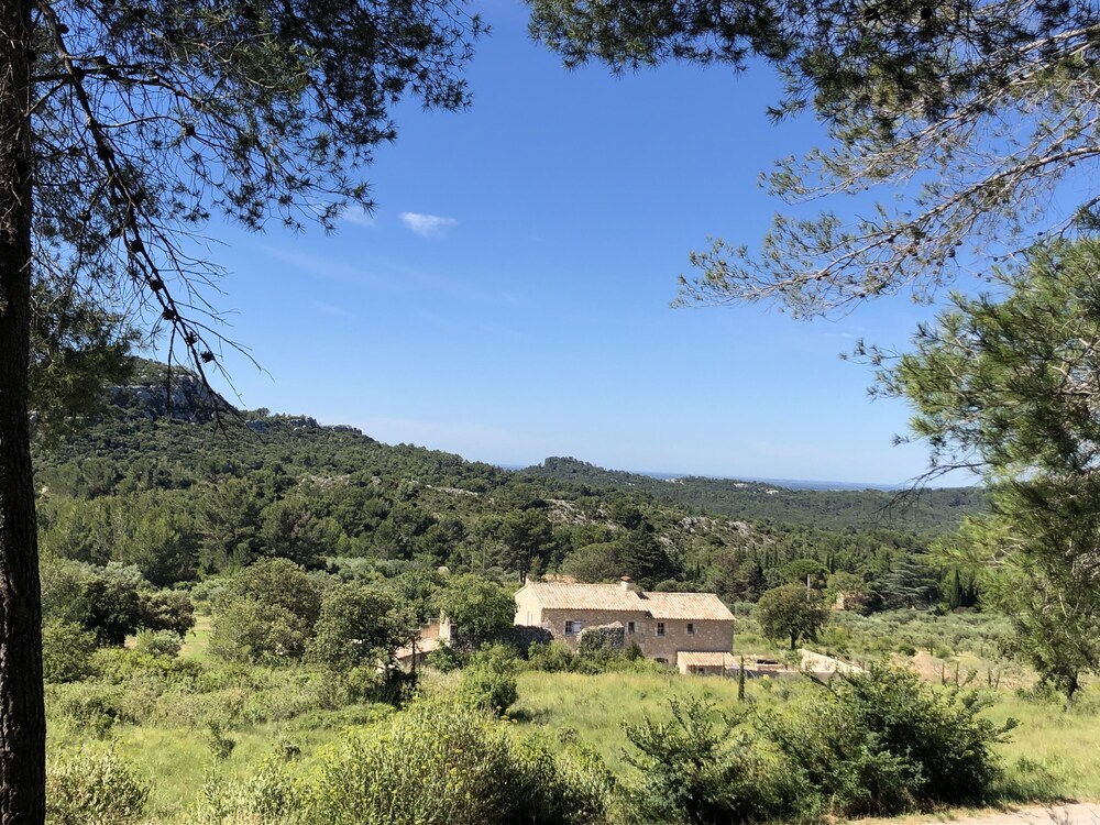 Mas 5* with stones, heart of the Alpilles - Superb view - Pool and Jacuzzi