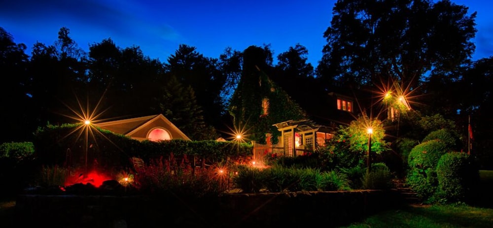 Howarth House Bed and Breakfast
