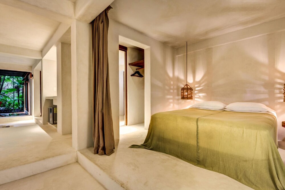 Impresionante casa con piscina y jardín