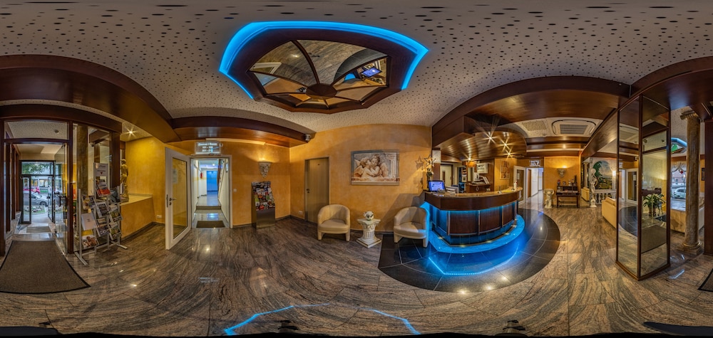 Hotel Astro