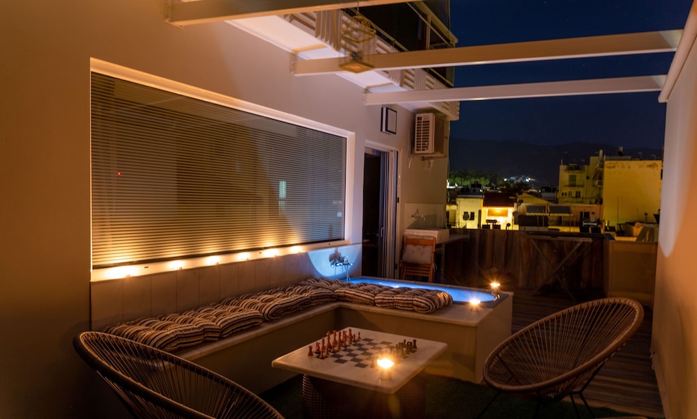 Central Cozy Penthouse Fully Equipped