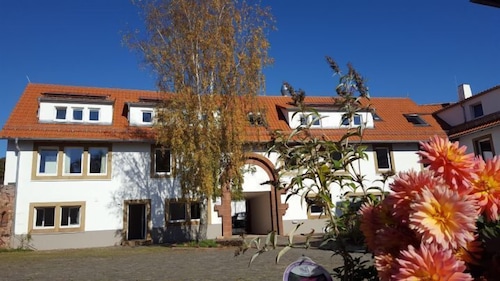 Seminar & Gästehaus Burghof Stauf