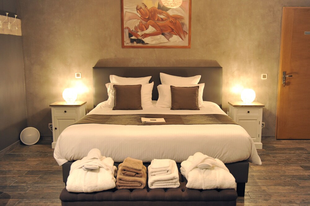 CHARMING BED AND BREAKFAST IN PROVENCE IN THE HEART OF THE VINEYARDS
