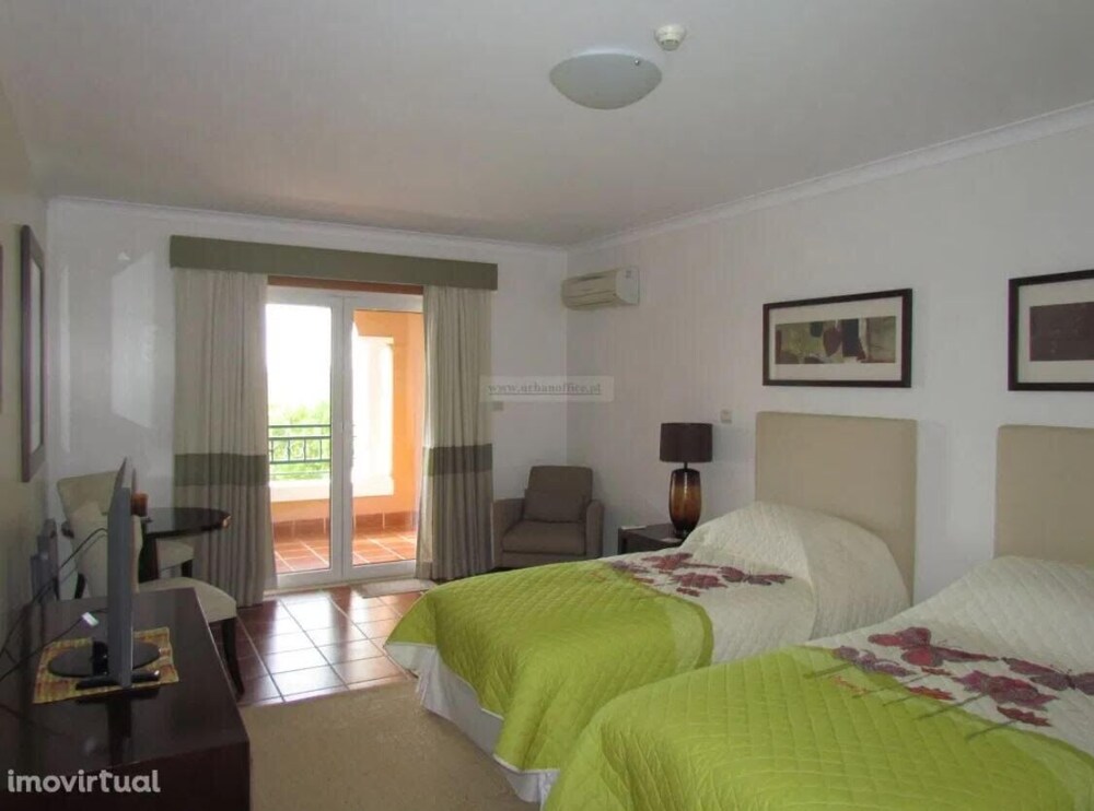 WONDERFUL APARTMENT ON A GOLF COURSE