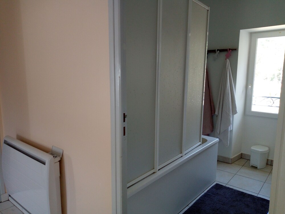large apartment 10 minutes walk from the waterfall