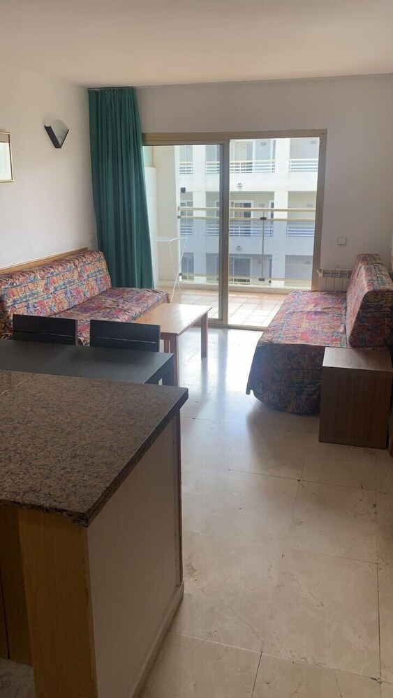 NEAR MICHELANGELO-GARAGE BEACH -WIFI-CLIMATISE- GARAGE OPTION