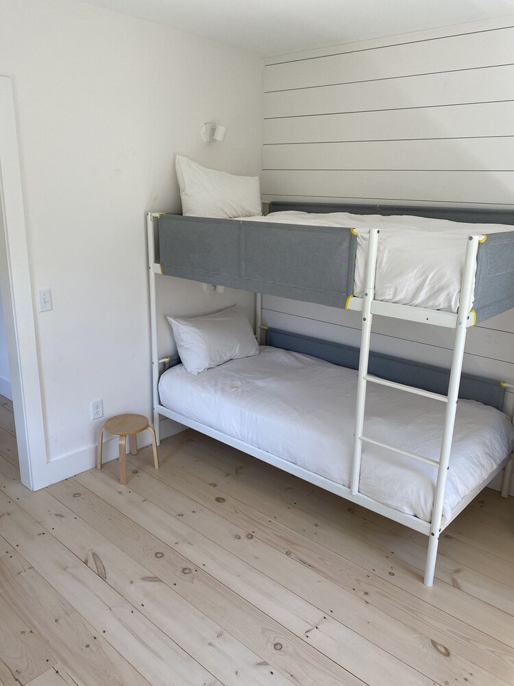Modern Farmhouse, Downtown Historic Old Lyme