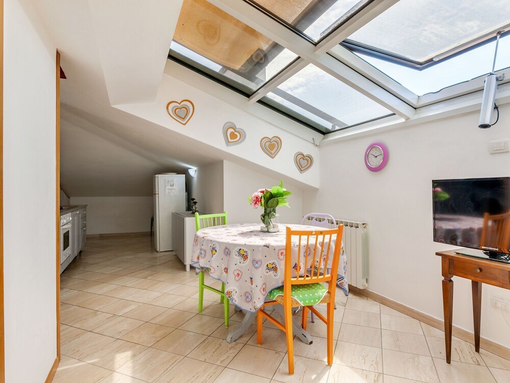 Charming Apartment in Camaiore With Pool