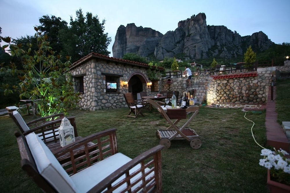 Epavlis Meteora Suites Hotel