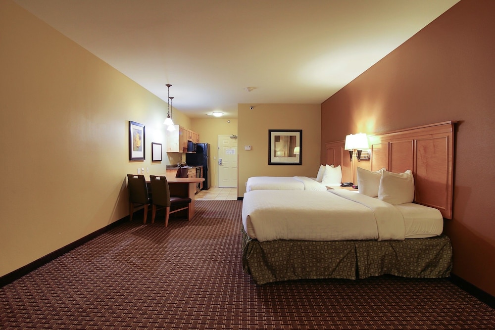 Hawthorn Suites by Wyndham Minot