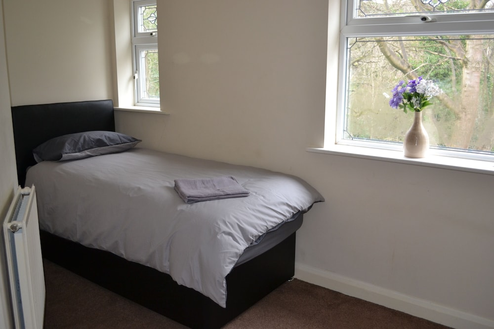 Impeccable 3-bed all Ensuite House in Birmingham