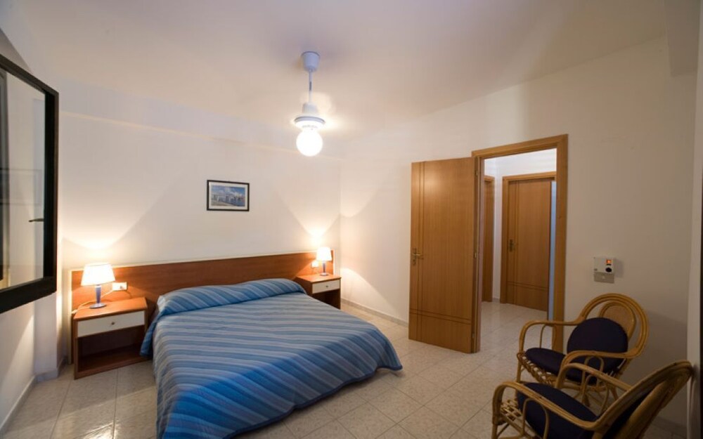 Trilocale 6 posti - Two Bedroom Resort, Sleeps 6