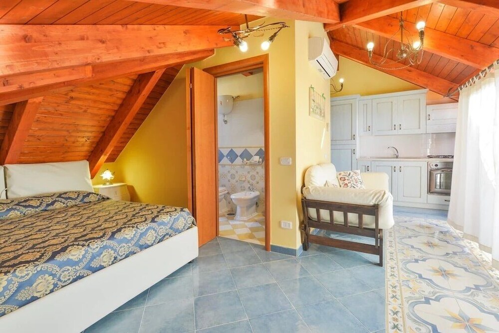 Villa Elaia, holiday rental apartments in Santa Maria di Castellabate Cilento