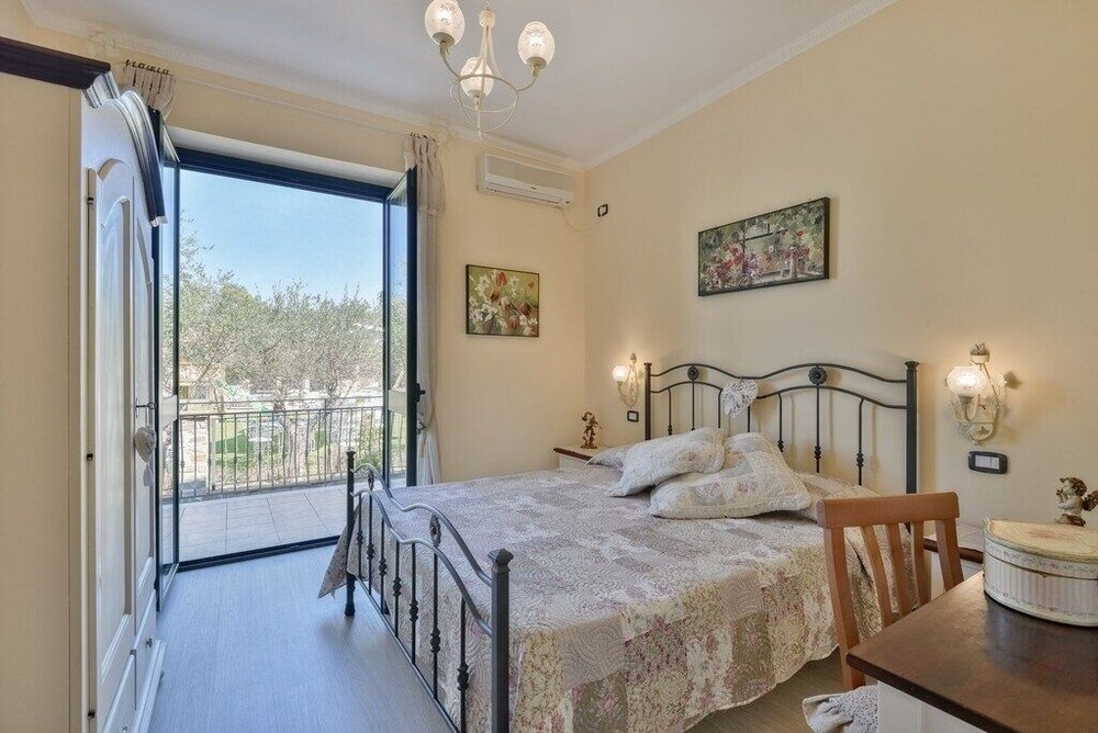 Villa Elaia, holiday rental apartments in Santa Maria di Castellabate Cilento