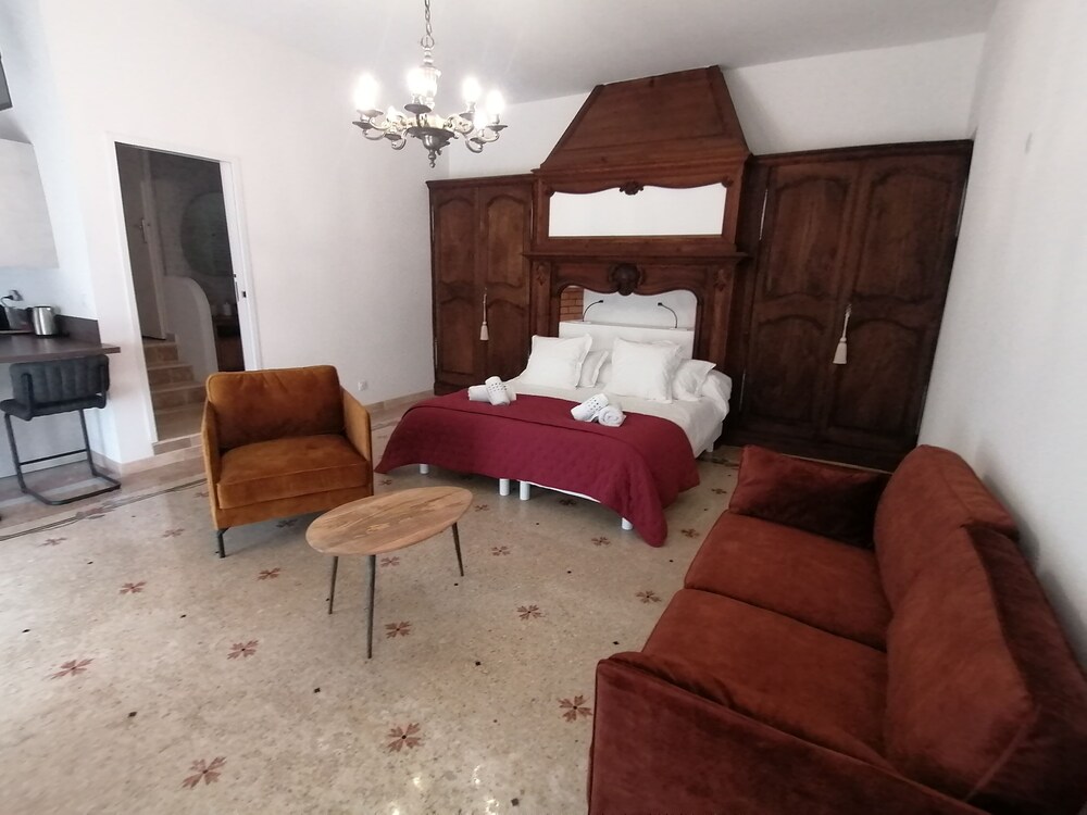 Bed and Breakfast - La Chatelaine