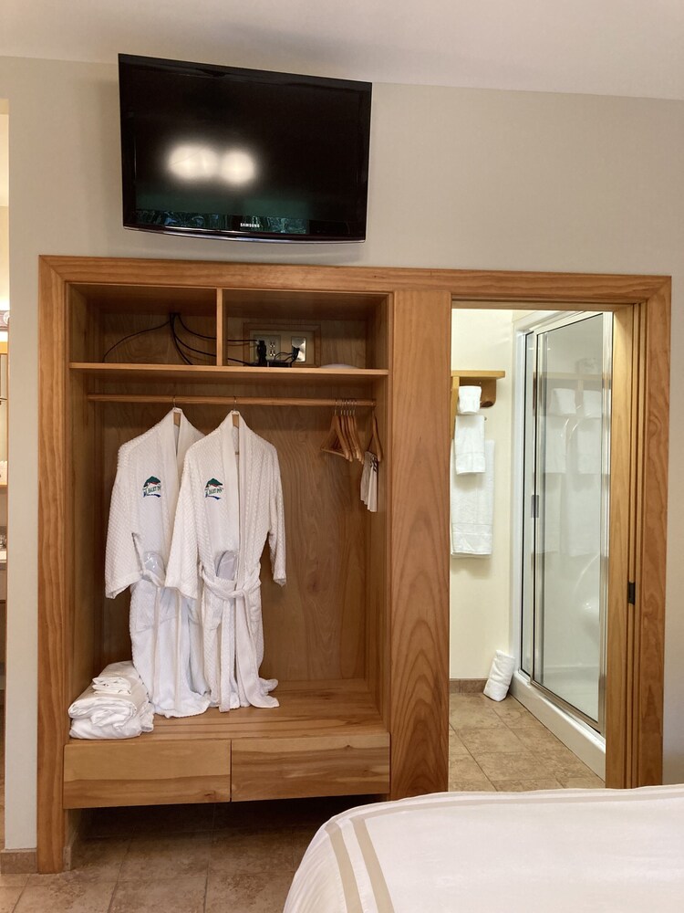 Romantic Escape at The Chalet Inn & Suites