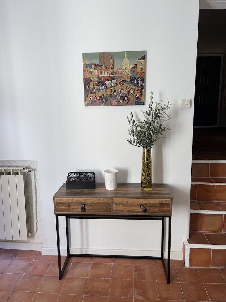 Character house in the heart of Provence