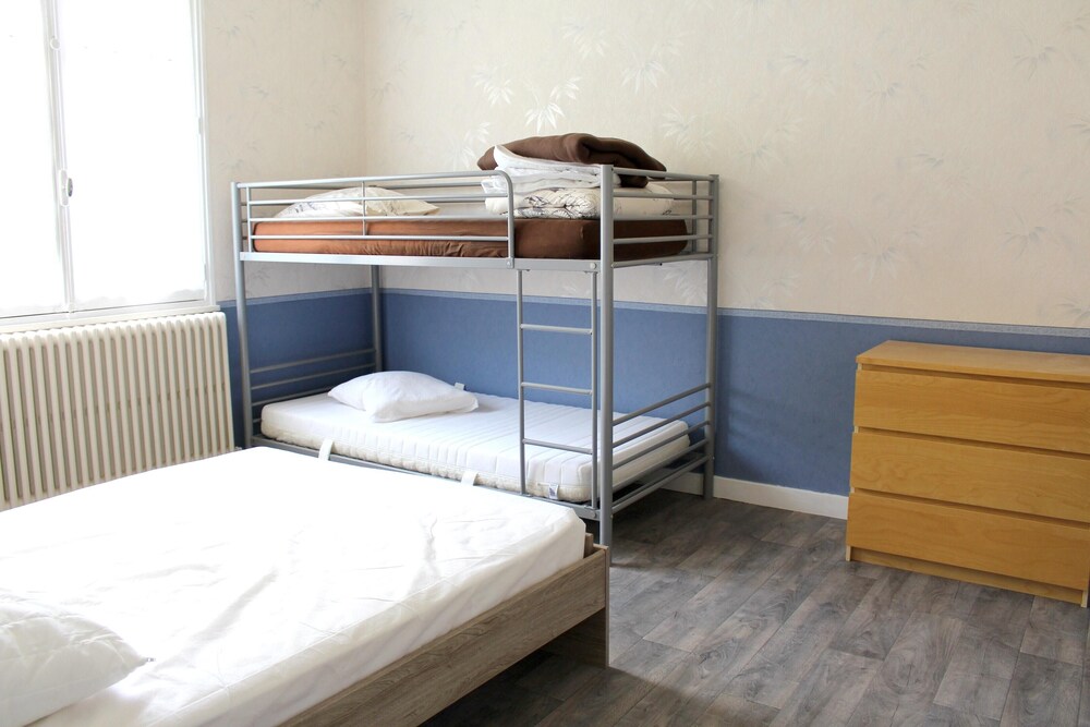 Homerez - Beautiful appartement for 4 ppl. with garden at Orcival
