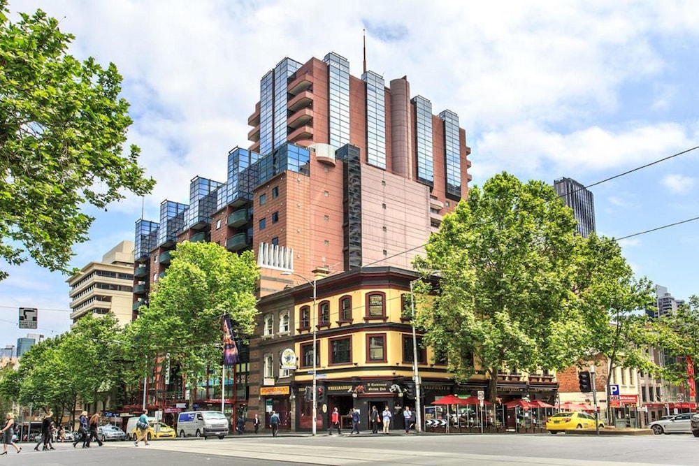 Paramount Serviced Apartments
