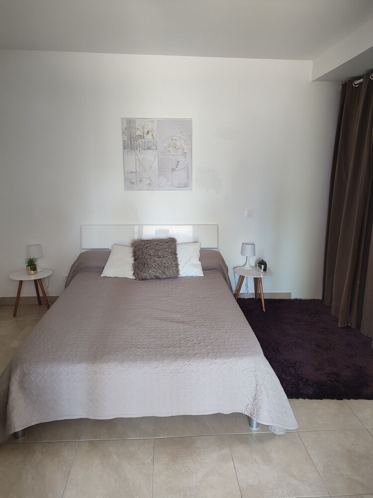 Appartement Dans Quartier Résidentiel